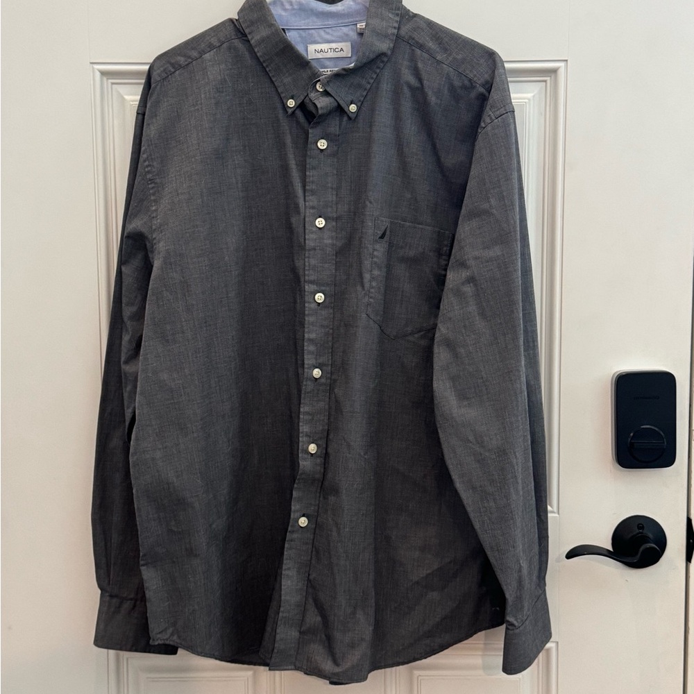 Nautica Men's Gray Shirt